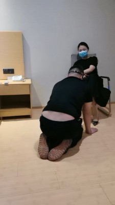 【凌儿女神】肉丝+高跟恋足/耳光 bf27116-绳艺套路资源网